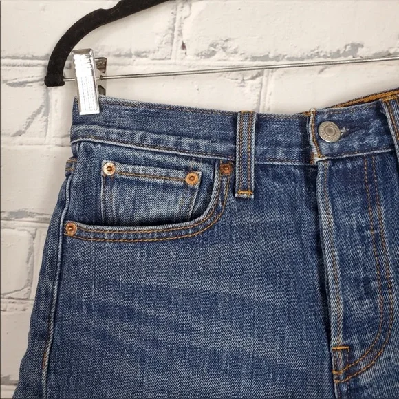 Levi's Wedgie High Rise Denim Shorts - Picture 4 of 9